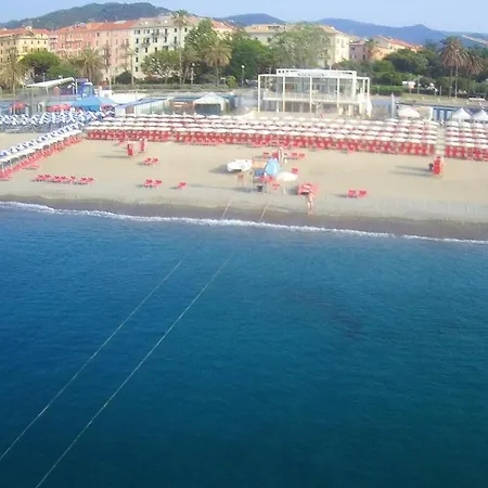 Magnifico Sole Mare 150 M Wifi Climatcontrol Apartment