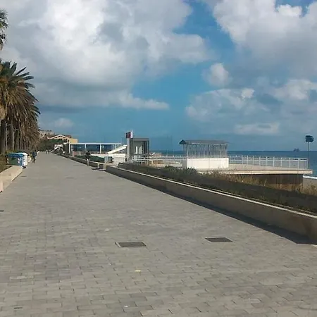 Magnifico Sole Mare 150 M Wifi Climatcontrol Apartment